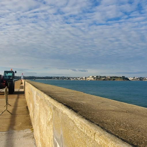 Travaux de restauration sur le môle des Noires à Saint-Malo