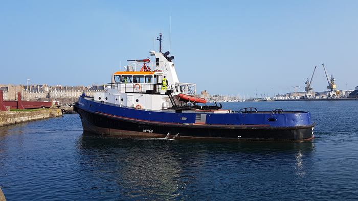 le plus gros remorqueur du port de Saint-Malo 